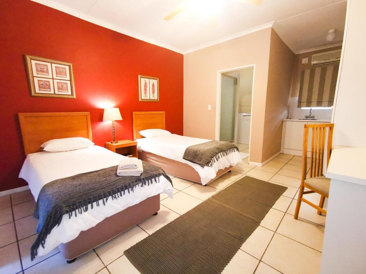 Loerie Guesthouse フッドスプルイト エクステリア 写真